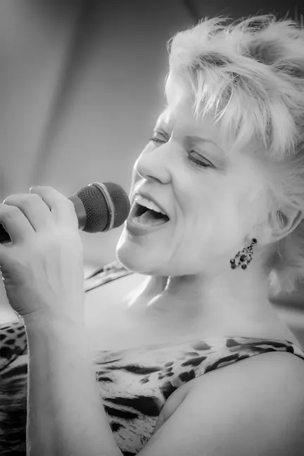 95f9cd_5a1941f8c78e4fc599919d15c1d7a5f1_mv2_d_3456_5184_s_4_2